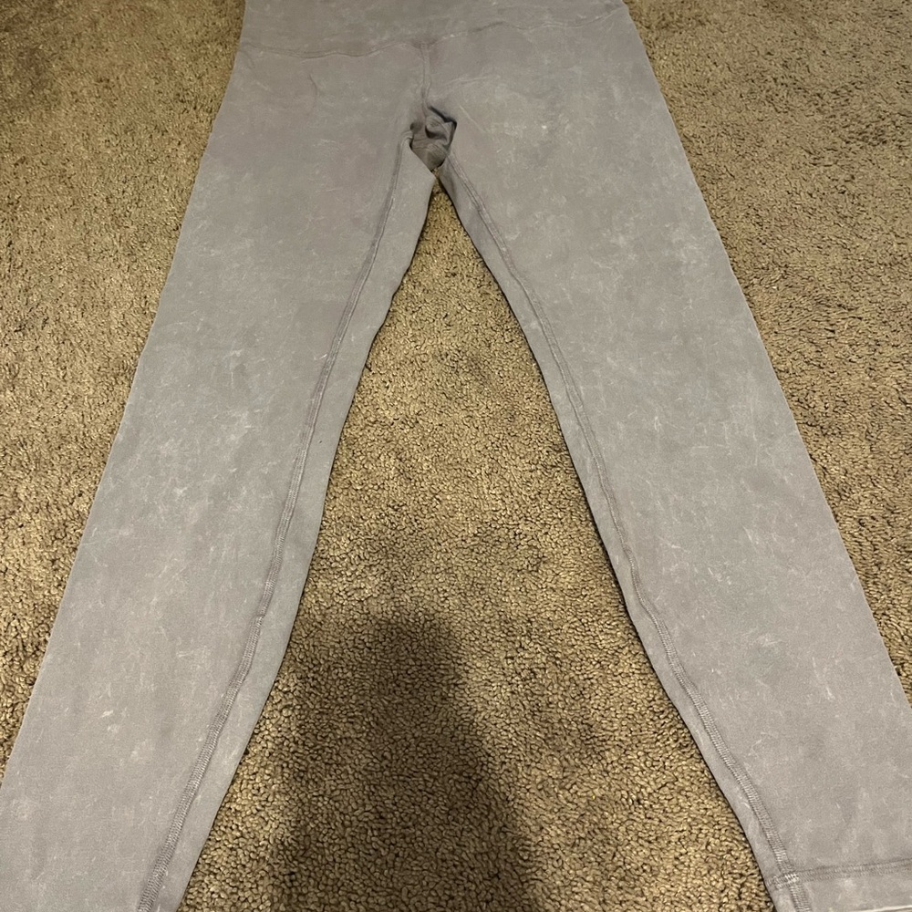 Lululemon wunder under leggings size 10
